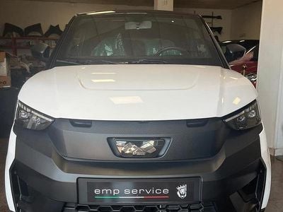 Nuova Ligier JS50 2025 Bianco Utilitaria