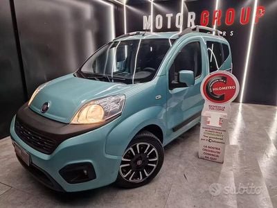 Käytetty Fiat Qubo Lounge 95 HP (69 kW) 2017 Sininen Tila-auto