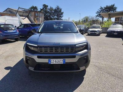 Käytetty Jeep Avenger Altitude 101 HP (74 kW) 2025 Harmaa Katumaasturi