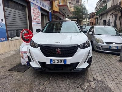 Usata Peugeot 2008 Allure 100 CV (73 kW) 2022 Bianco SUV