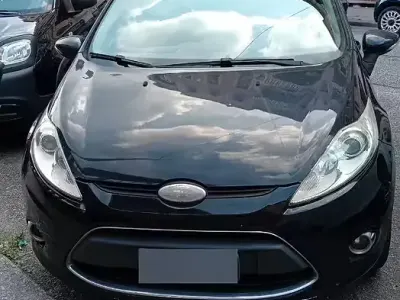 Usata Ford Fiesta Titanium 97 CV (71 kW) 2009 Nero Berlina