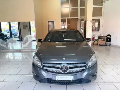 Usata Mercedes A180 Executive 109 CV (80 kW) 2015 Grigio Berlina
