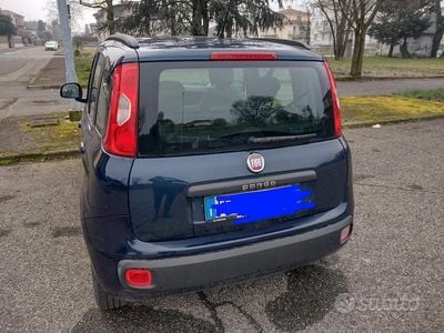 Usata Fiat Panda Lounge 69 CV (50 kW) 2012 Blu/azzurro Utilitaria