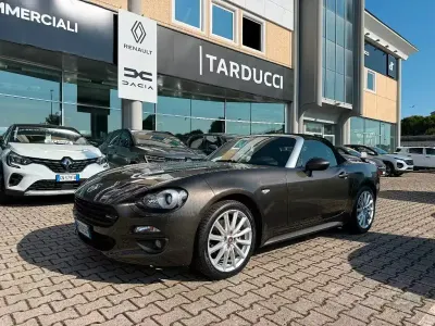 Usata Fiat 124 Spider Lusso 140 CV (102 kW) 2017 Other Cabrio