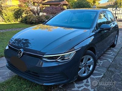 Usata VW Golf VIII Style 130 CV (95 kW) 2021 Grigio Berlina