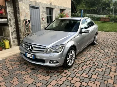 Usata Mercedes C250 Avantgarde 204 CV (150 kW) 2010 Grigio Berlina