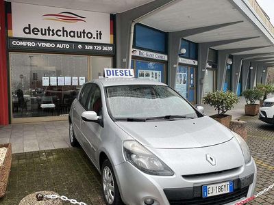 Usata Renault Clio II Dynamique 75 CV (55 kW) 2011 Argento Berlina