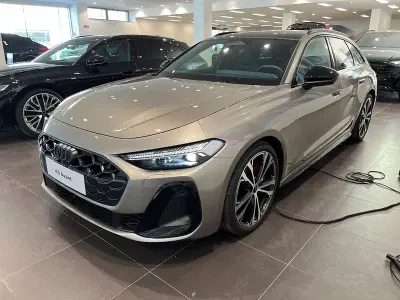 Nuova Audi A5 Sport 367 CV (269 kW) 2026 Beige Station wagon