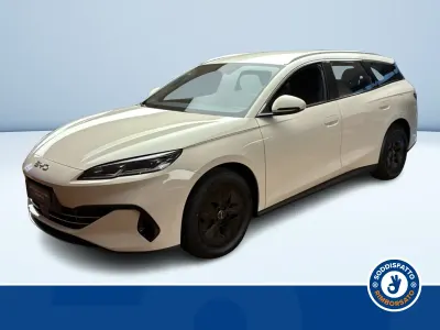 Usata BYD Seal Boost 184 CV (135 kW) 2025 Beige metallizzato Station wagon