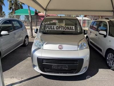 Begagnad Fiat Qubo Trekking 90 HK (66 kW) 2017 Grå Minibuss