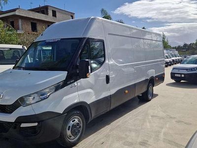 Usata Iveco Daily 150 CV (110 kW) 2015 Bianco Furgone