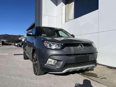 Usata Ssangyong (KGM) Tivoli 116 CV (85 kW) 2017 Grigio SUV
