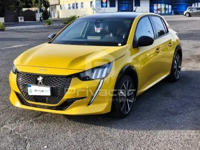 Usata Peugeot 208 GT-line 101 CV (74 kW) 2019 Giallo Utilitaria