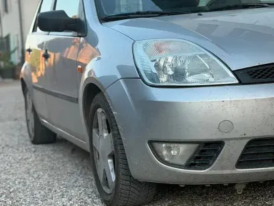 Gebraucht Ford Fiesta 75 PS (55 kW) 2004 Kleinwagen