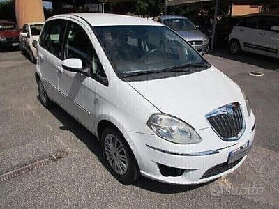 Bianco pastello Usata 2010 Lancia Musa Monovolume | 3990 € (Buon prezzo)