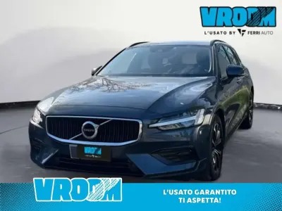 Usata Volvo V60 Business Edition 197 CV (144 kW) 2022 Blu Station wagon