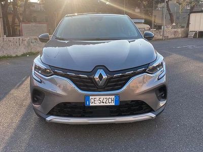 Usata Renault Captur Intens 116 CV (85 kW) 2021 Grigio SUV