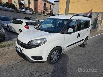 Usata Fiat Doblò Lounge 105 CV (77 kW) 2015 Bianco Monovolume