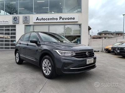 Usata VW Tiguan Life 150 CV (110 kW) 2022 Dolphin grey met. SUV