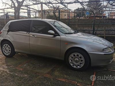 Occasion Alfa Romeo 147 140 PK (102 kW) 2003 Grijs Hatchback