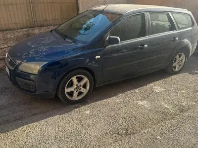 Usata Ford Focus 90 CV (66 kW) 2006 Blu Station wagon