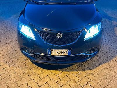 Usata Lancia Ypsilon 69 CV (50 kW) 2016 Nero Utilitaria