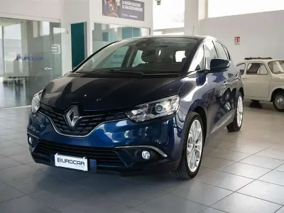 Usata Renault Scenic E-Tech Business 120 CV (88 kW) 2020 Blue notte SUV