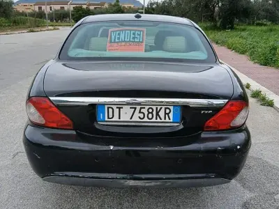 Usata Jaguar X-type 145 CV (106 kW) 2008 Nero Berlina