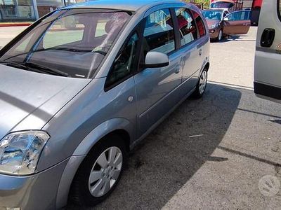 Usata Opel Meriva 101 CV (74 kW) 2005 Grigio Monovolume