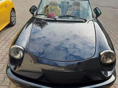 Begagnad Alfa Romeo Spider 117 HK (86 kW) 1990 Svart Cab