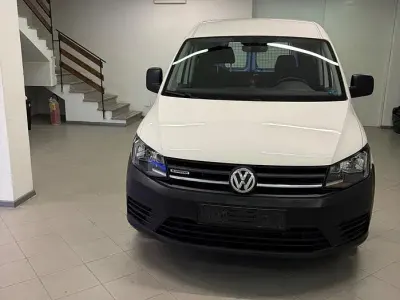 Usata VW Caddy Maxi Highline 110 CV (80 kW) 2020 Bianco Monovolume