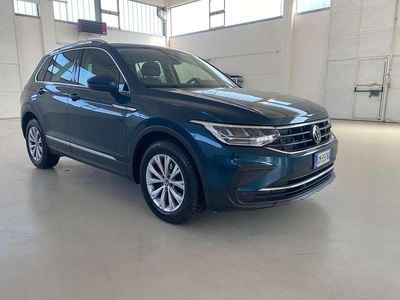 Usata VW Tiguan Life 122 CV (89 kW) 2022 Blu/azzurro SUV