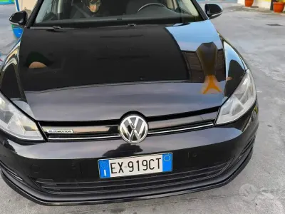 Usata VW Golf VII 110 CV (80 kW) 2015 Nero Station wagon