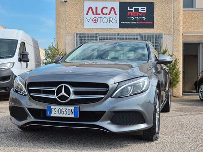 Usata Mercedes C220 194 CV (142 kW) 2018 Grigio montagna Berlina