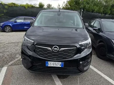 Usata Opel Combo 102 CV (75 kW) 2024 Monovolume