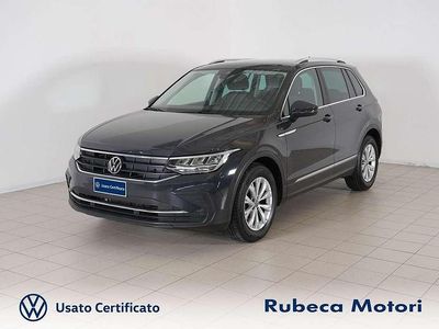 Usata VW Tiguan Life 131 CV (96 kW) 2023 Grigio SUV