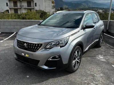 Usata Peugeot 3008 120 CV (88 kW) 2017 Grigio SUV