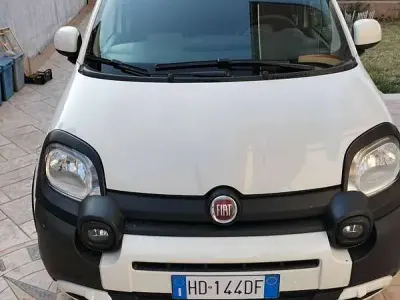 Usata Fiat Panda Cross Cross 69 CV (50 kW) 2024 Bianco Utilitaria