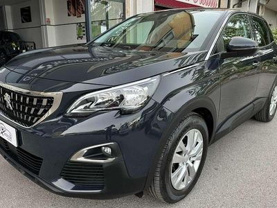 Usata Peugeot 3008 Business-Line 120 CV (88 kW) 2017 Grigio SUV