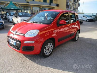 Usata Fiat Panda Lounge 89 CV (65 kW) 2018 Rosso Utilitaria