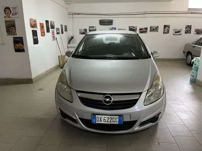 Usata Opel Corsa Club 80 CV (58 kW) 2009 Utilitaria