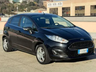 Usata Ford Fiesta Titanium 101 CV (74 kW) 2016 Utilitaria