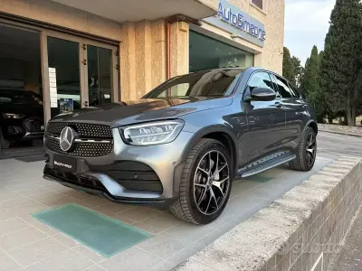 Usata Mercedes GLC300e Premium Plus 194 CV (142 kW) 2023 Grigio scuro Coupé