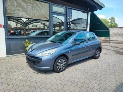 Usata Peugeot 206 60 CV (44 kW) 2010 Grigio Berlina