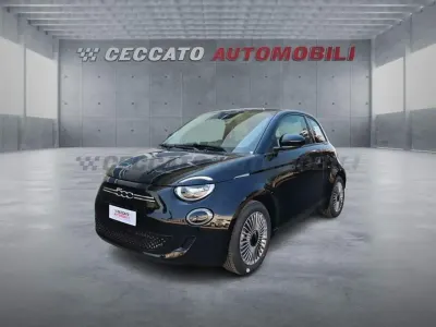 Nuova Fiat 500 Icon 65 CV (47 kW) 2026 Nero Berlina