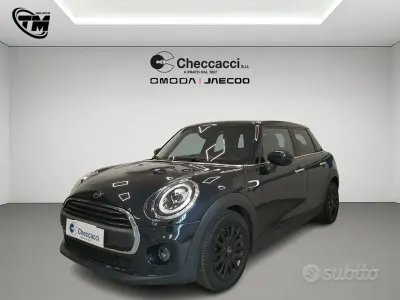 Usata Mini ONE 102 CV (75 kW) 2020 Nero Utilitaria