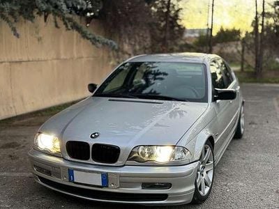 Usata BMW 330 184 CV (135 kW) 2000 Argento Berlina