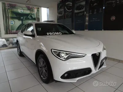 Usata Alfa Romeo Stelvio Business 160 CV (117 kW) 2022 Bianco SUV
