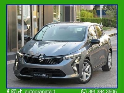 Grigio Usata 2024 Renault Clio V Evolution Berlina | 15.999 € (Ottimo prezzo)