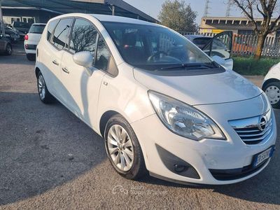 Usata Opel Meriva 120 CV (88 kW) 2013 Bianco Monovolume